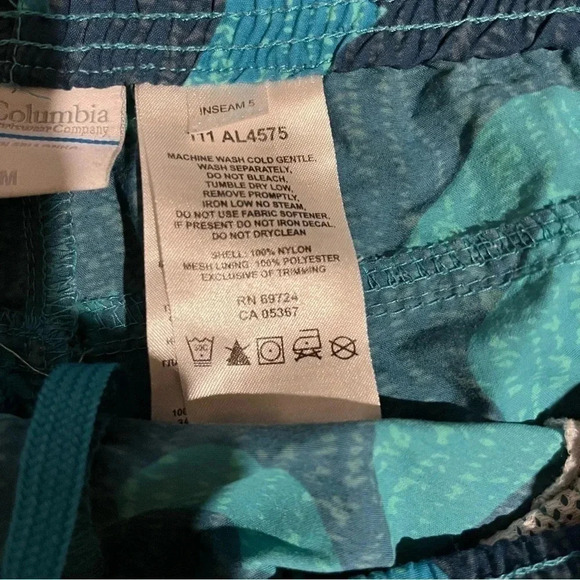 Columbia Women's Medium Blue Geometric Nylon Shorts Pull On Zippered Pocket - Picture 7 of 10